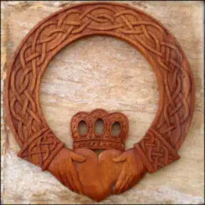 CM-29 Round Claddagh
