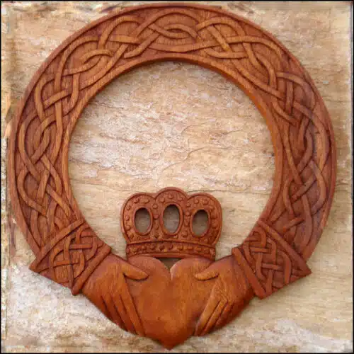 CM-29 Round Claddagh